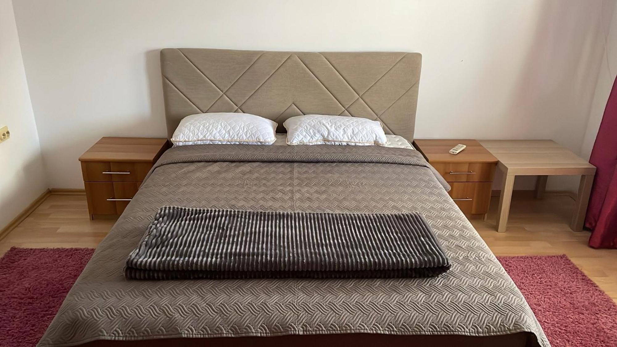 Bt Lux Apartment 2 Скопие Екстериор снимка